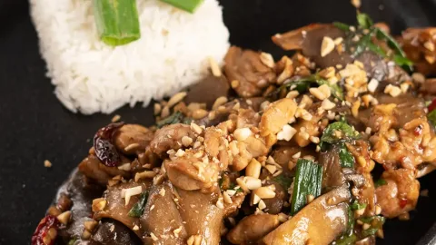 Thai Basil Chicken with Mushroom